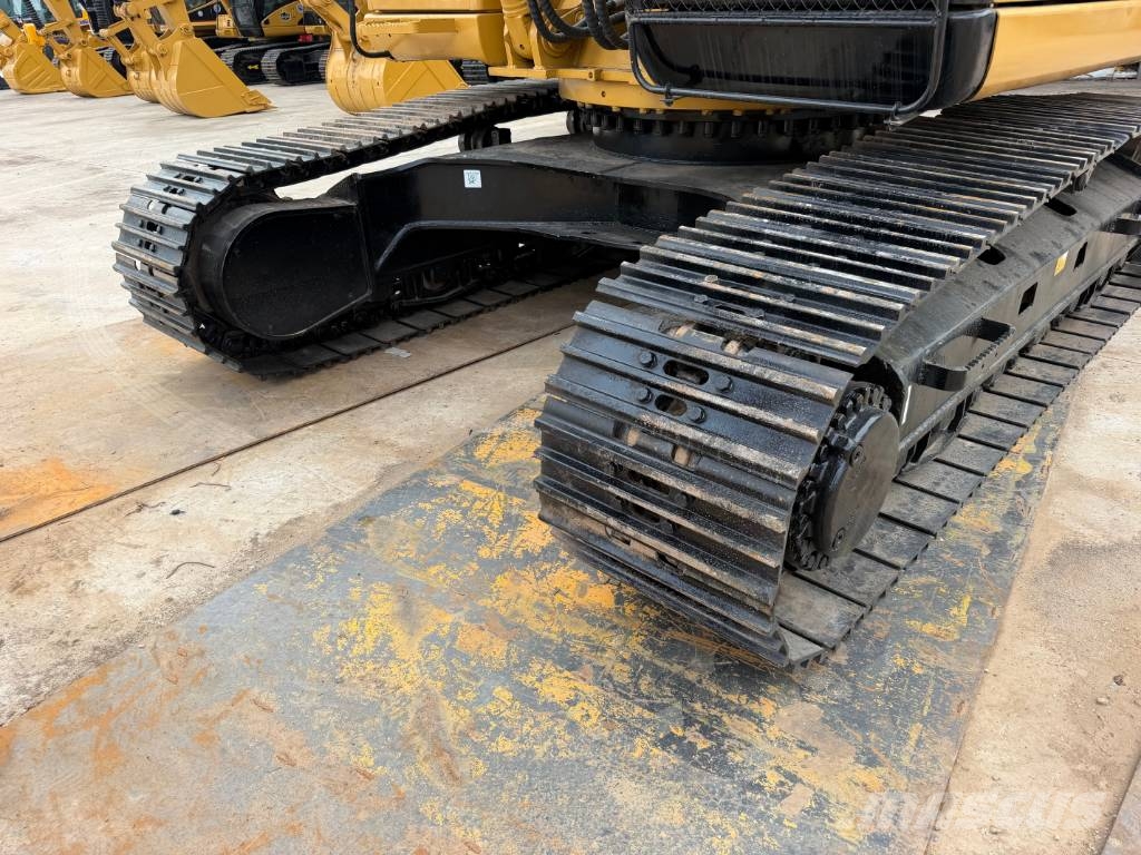 CAT 325 Crawler excavators