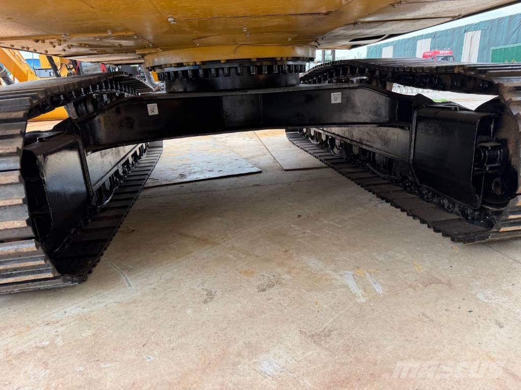 CAT 325 Crawler excavators