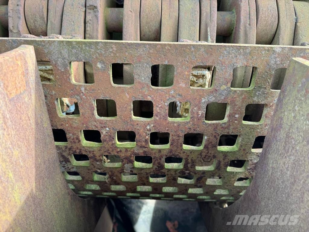 Morbark 1500 V Hammer Mill ミル/研削機械