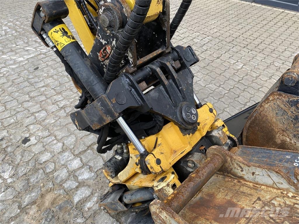 Komatsu PC80MR-5 Excavadoras de ruedas