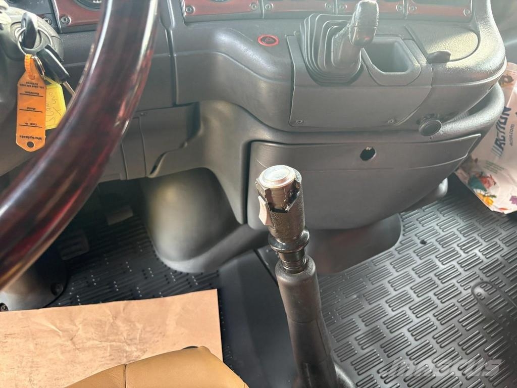 Scania T 124 LA 4X2 NA400 + manual + euro 2 + 4.70m wheel Τράκτορες