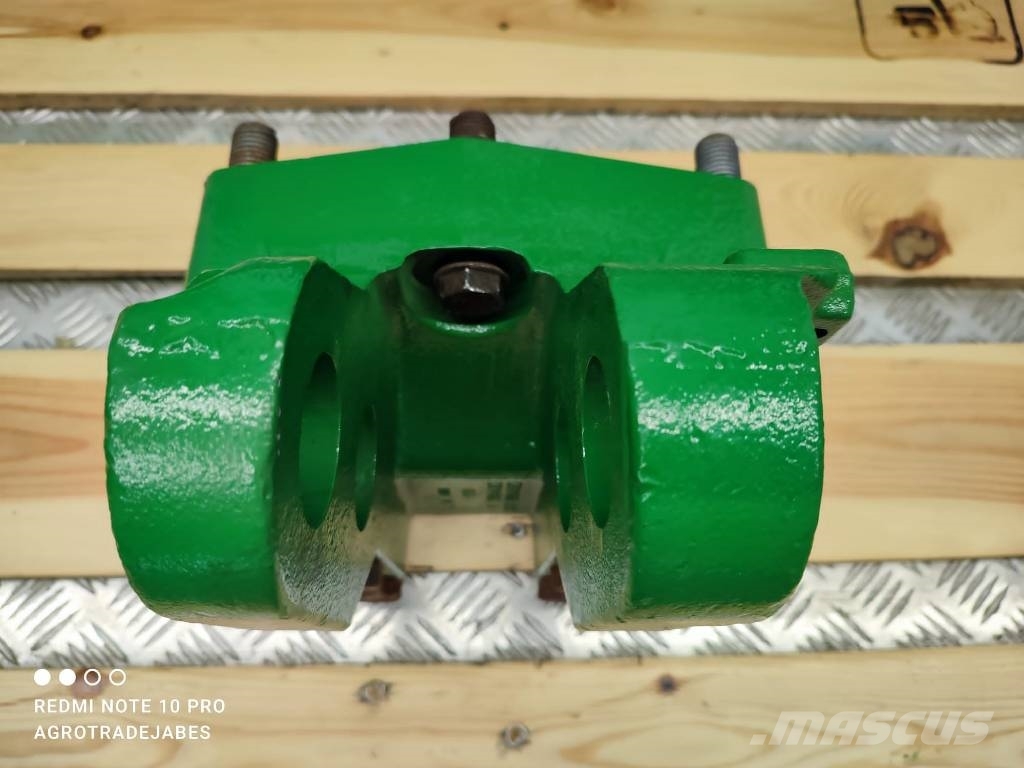 John Deere Center link bracket R241963 John Deere 8235R Alváz és felfüggesztés