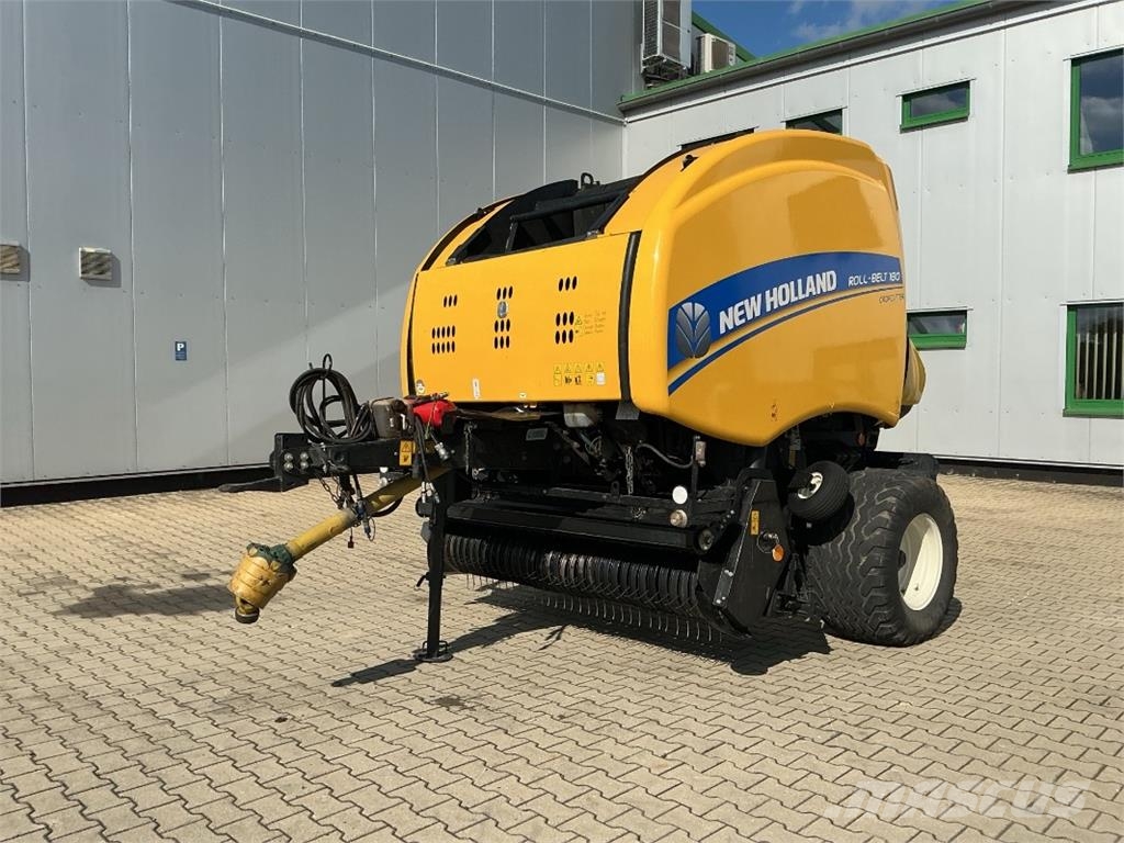 New Holland Roll Belt 180 Cropcutter Ronde-balenpersen