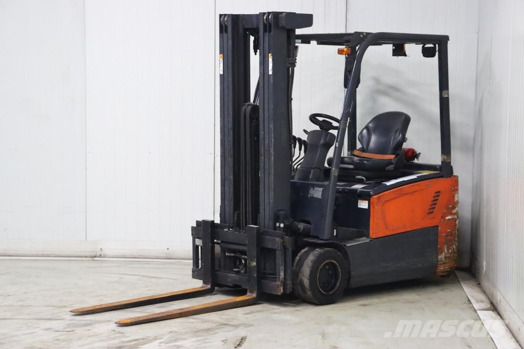 Doosan B20T-7 전동 지게차