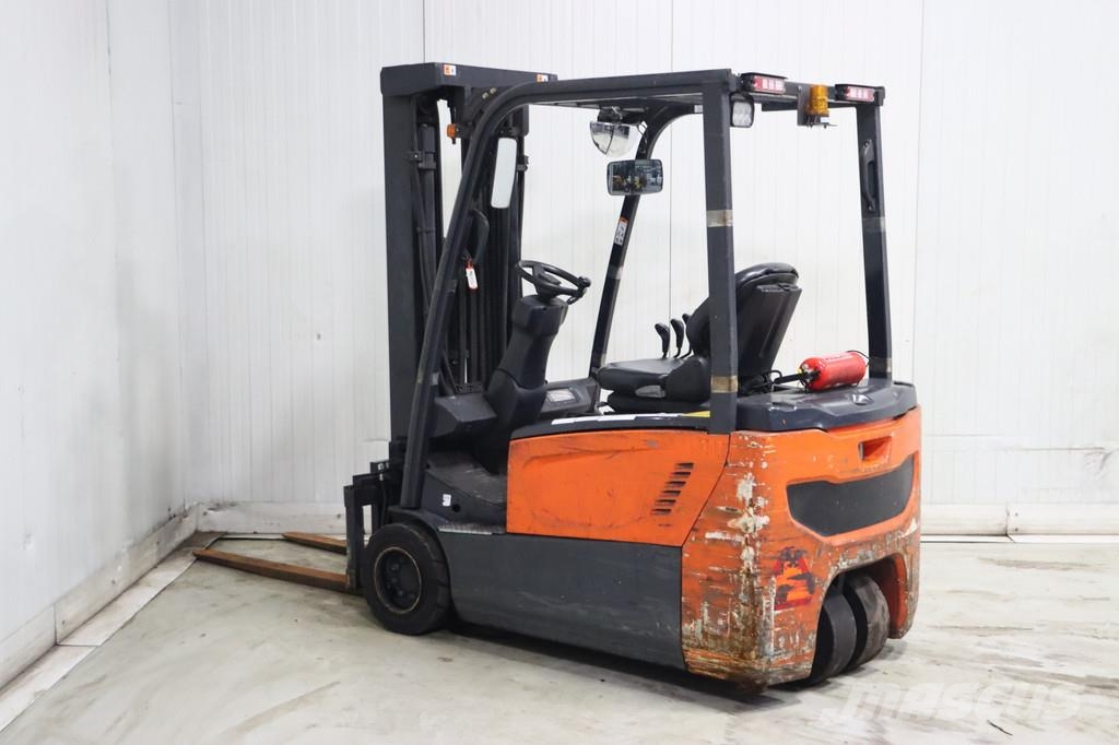 Doosan B20T-7 전동 지게차