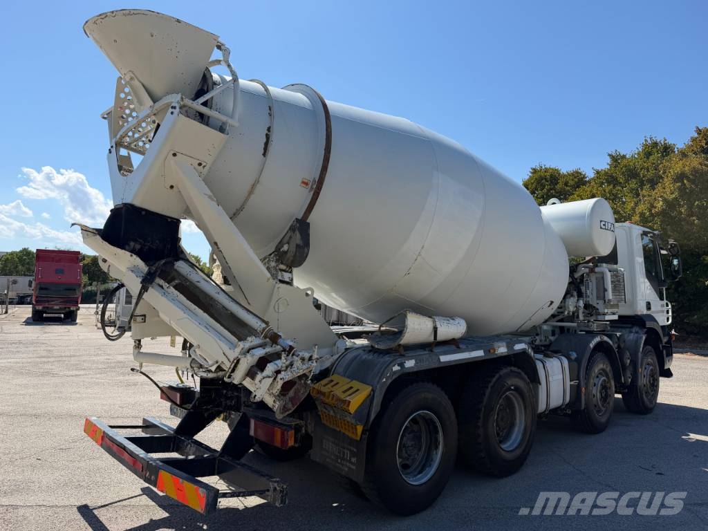 Iveco Trakker 450 Betonmixers en pompen