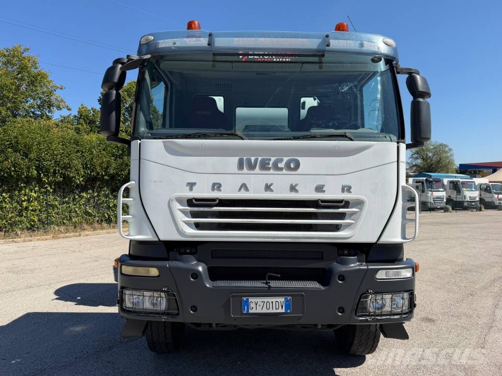 Iveco Trakker 450 Betonmixers en pompen
