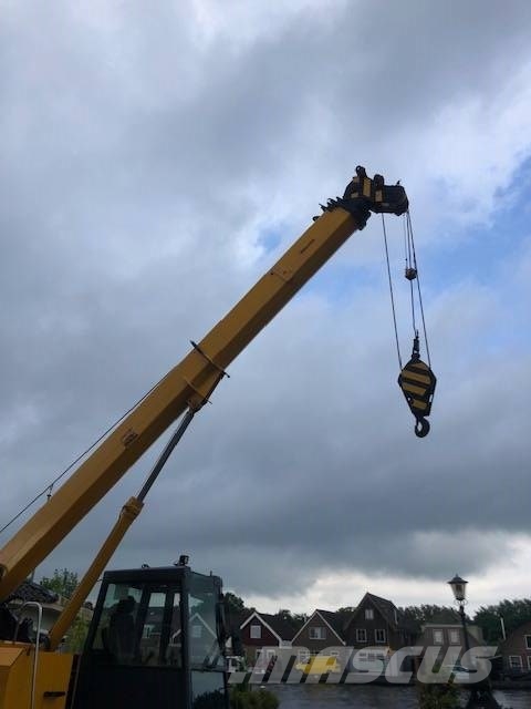 Sennebogen 613R Tracked cranes
