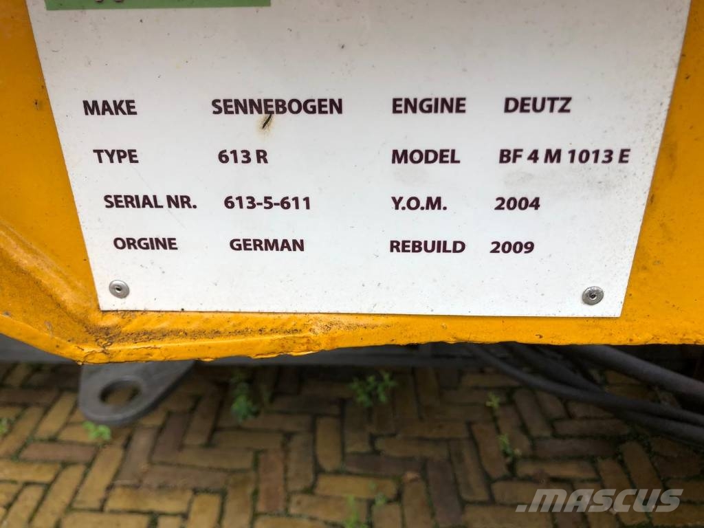 Sennebogen 613R Tracked cranes