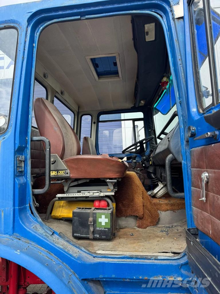 MAN F8 **19.280-4x4-GERMAN TRUCK** شاحنات مسطحة/مفصلية الجوانب
