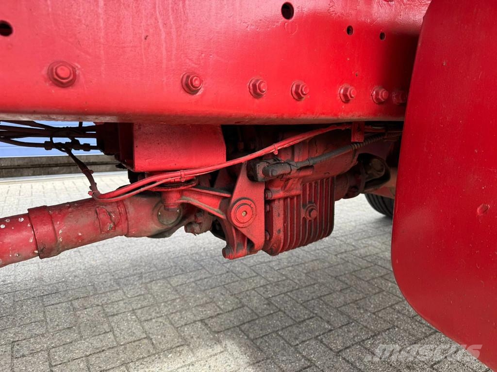 MAN F8 **19.280-4x4-GERMAN TRUCK** شاحنات مسطحة/مفصلية الجوانب