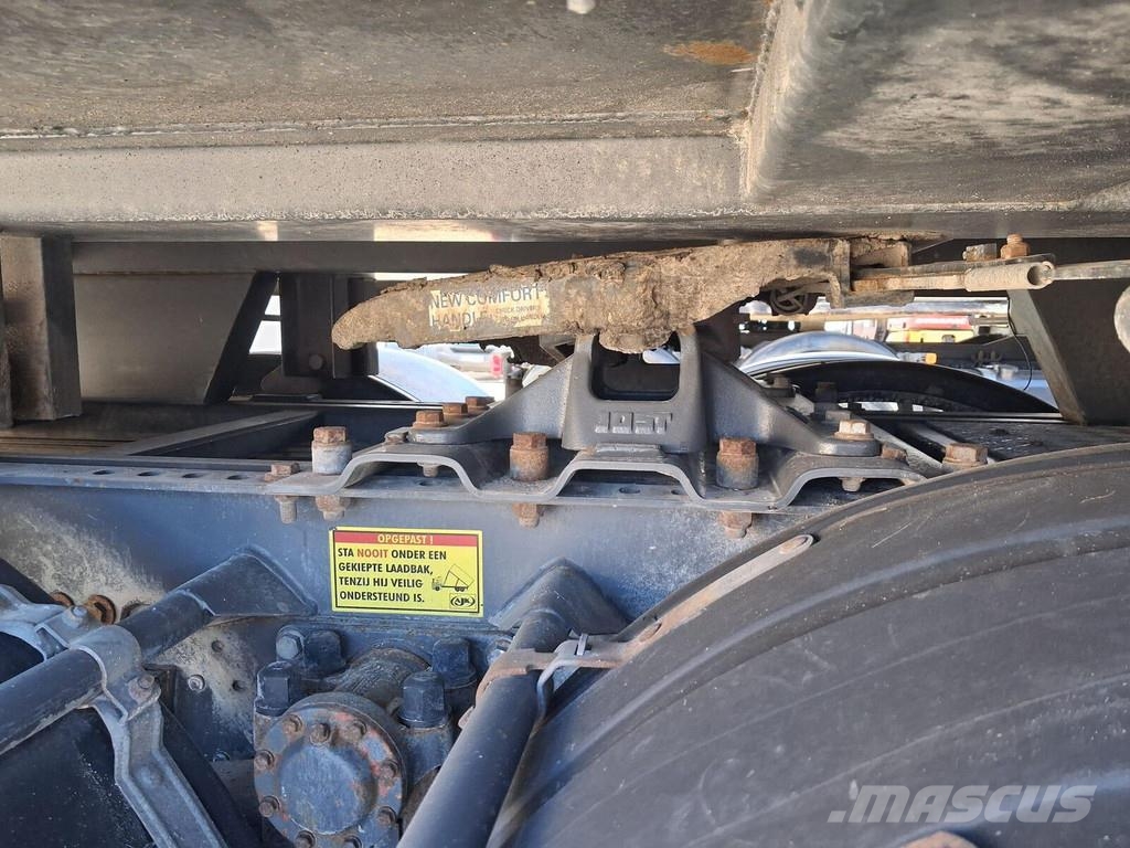DAF CF 440 FAT Camiones bañeras basculantes o volquetes