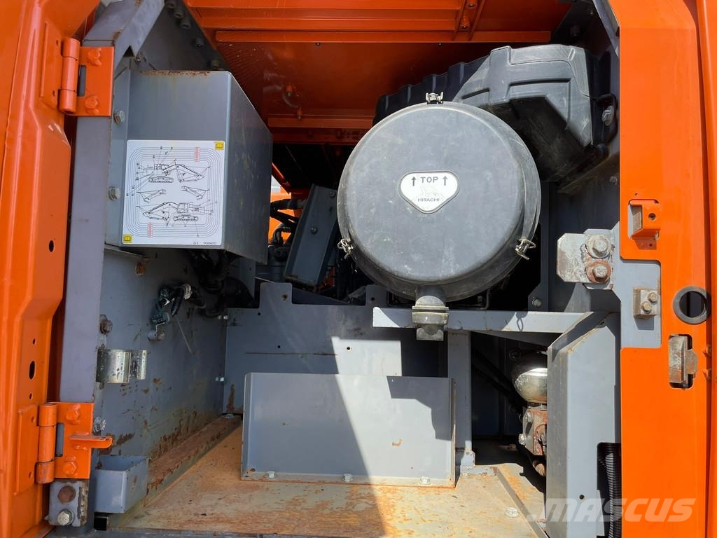 Hitachi ZX300LCN-6 Bageri guseničari