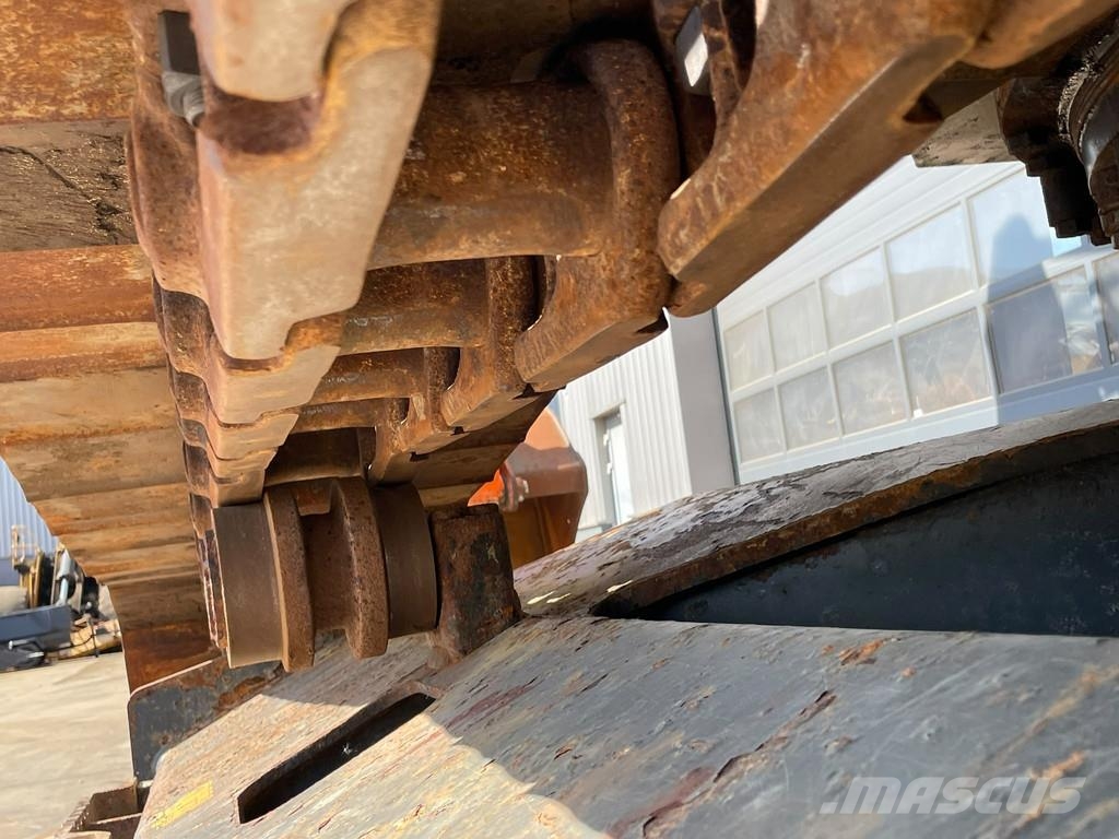 Hitachi ZX300LCN-6 Bageri guseničari