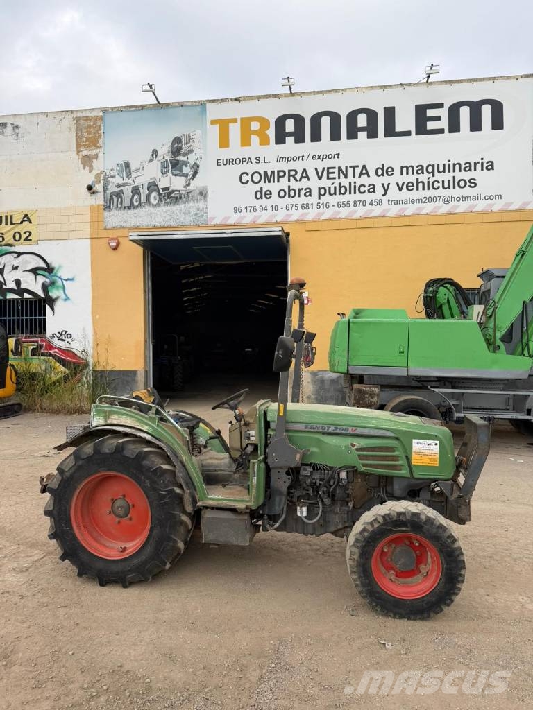 Fendt 208 S Трактори