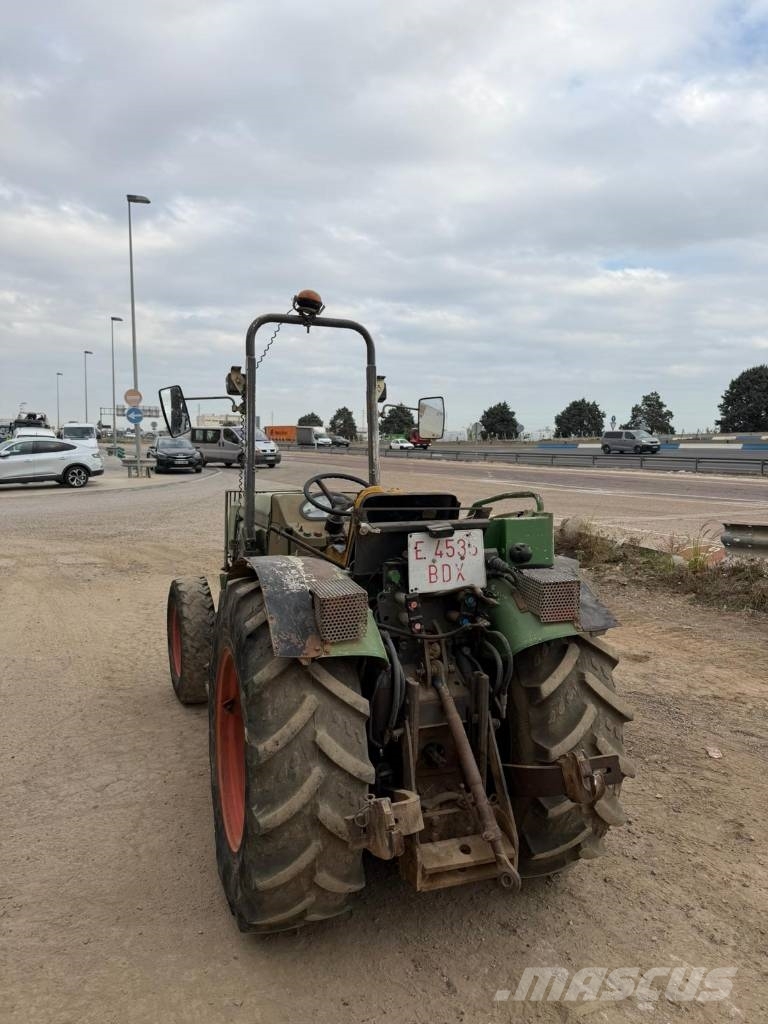 Fendt 208 S Трактори