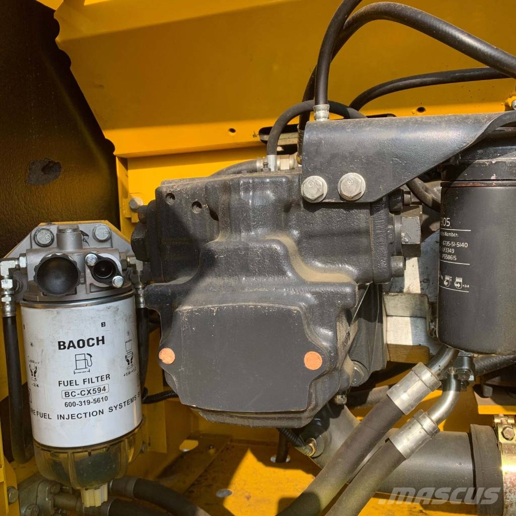 Komatsu PC 220 履帶式 挖土機/掘鑿機/挖掘機