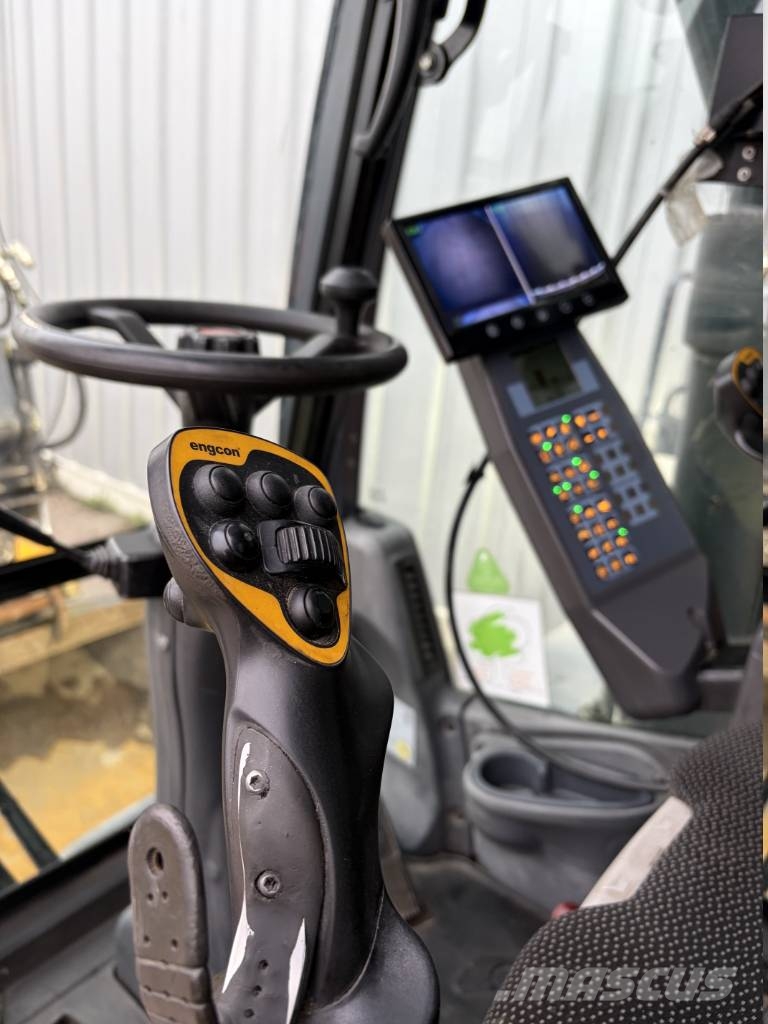 Atlas 140 W حفارات بعجل