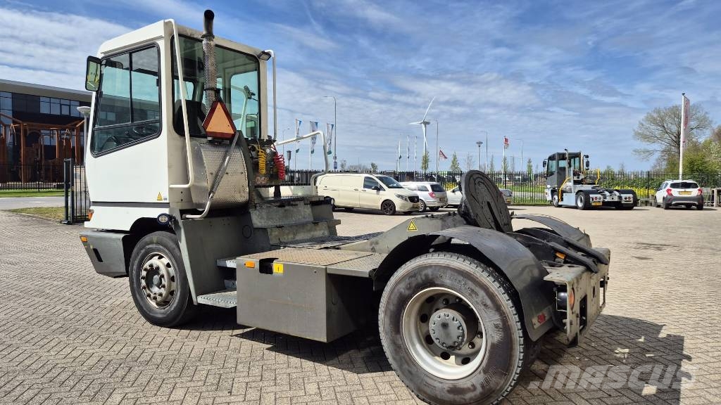 Terberg YT182 Tracteur de manœuvre