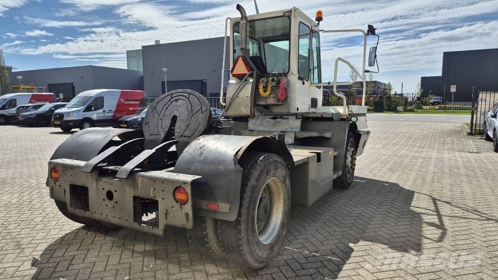 Terberg YT182 Tracteur de manœuvre