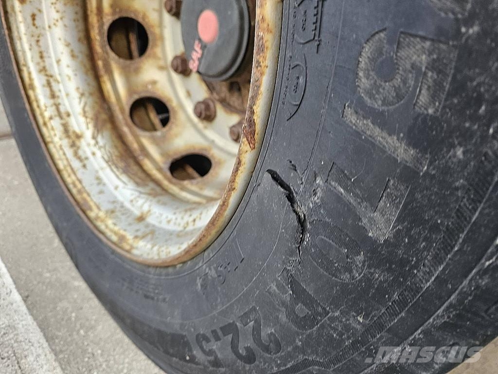 Kel-Berg S3582 2 AXLE TAILLIFT Semirremolques de caja de lona