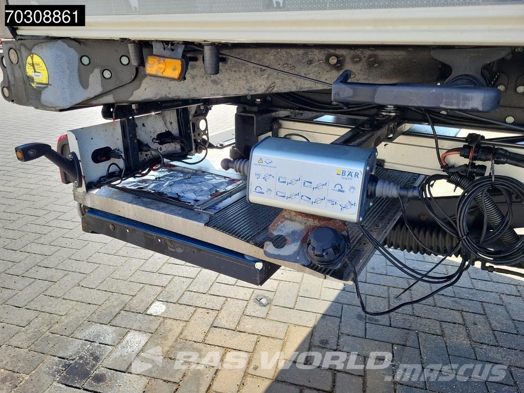 Schmitz Cargobull NKS*SCB*S3B Tail lift نصف مقطورات بدرجة حرارة قابلة للضبط