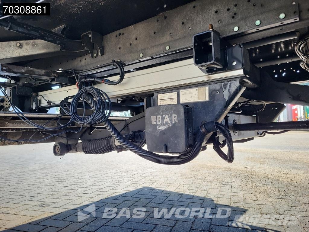 Schmitz Cargobull NKS*SCB*S3B Tail lift نصف مقطورات بدرجة حرارة قابلة للضبط
