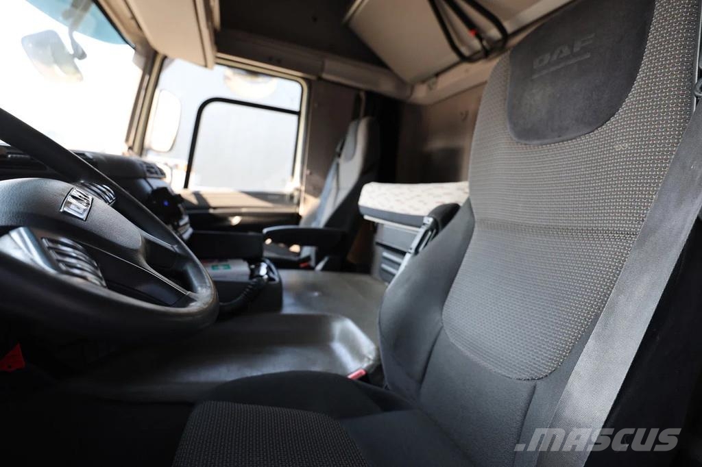 DAF CF 400 6x2 SpaceCab Sadulveokid