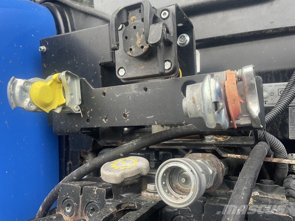 New Holland T7230 Traktory