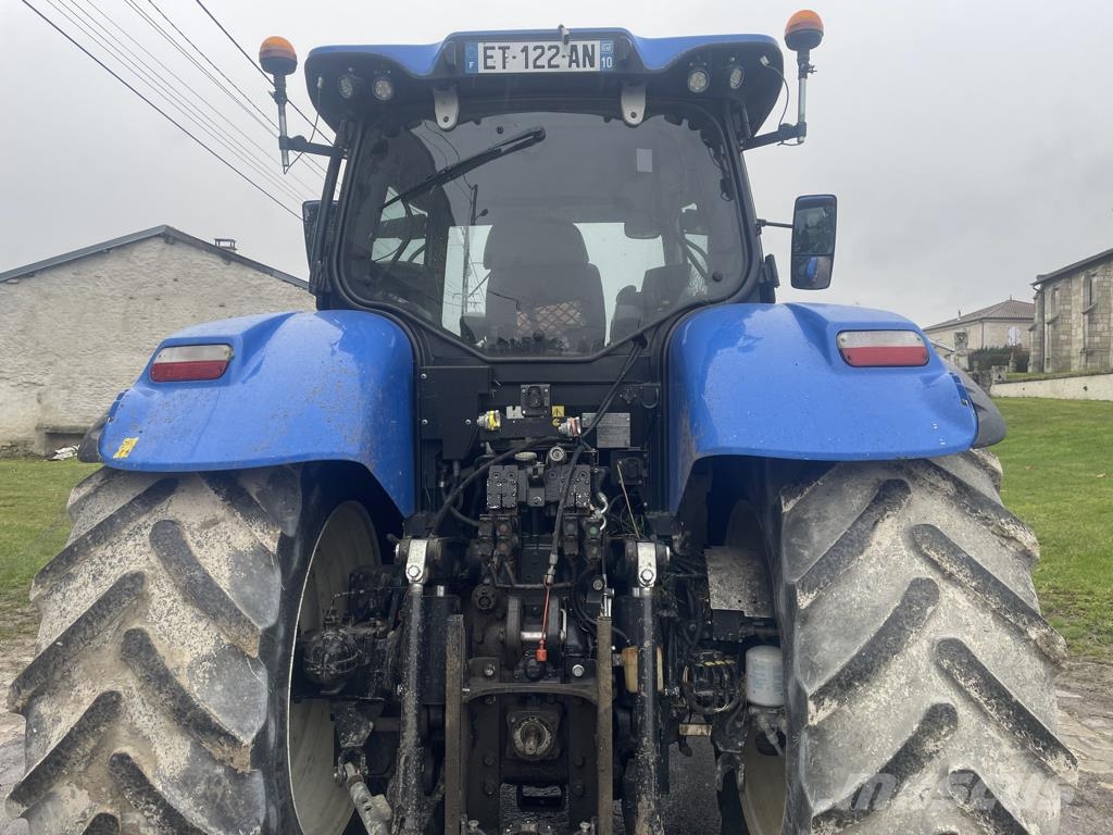 New Holland T7230 Traktory