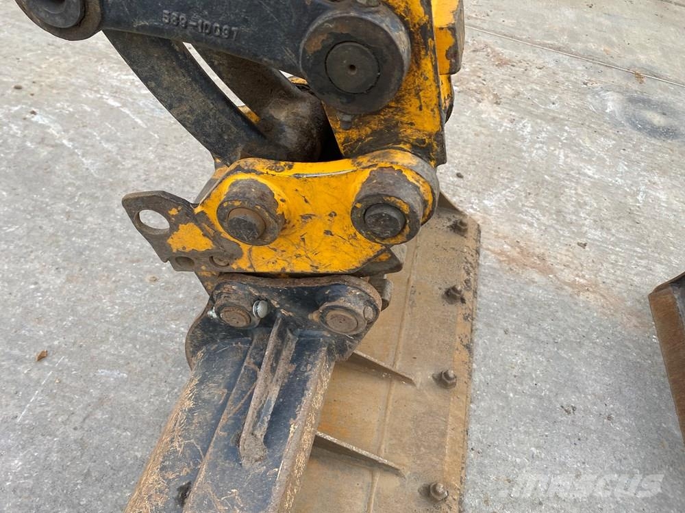 JCB 8026 CTS Mini bagri <7t