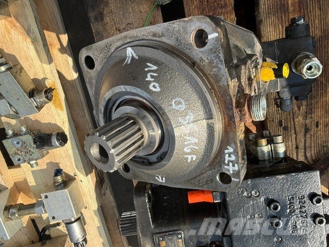 Liebherr L 550 HYDRAULIC TRAWEL MOTOR Hidráulicos