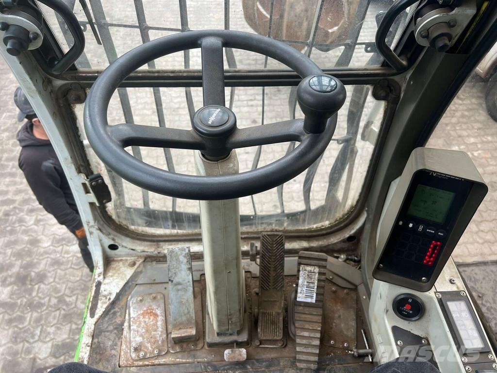Sennebogen 825 M Waste / industry handlers