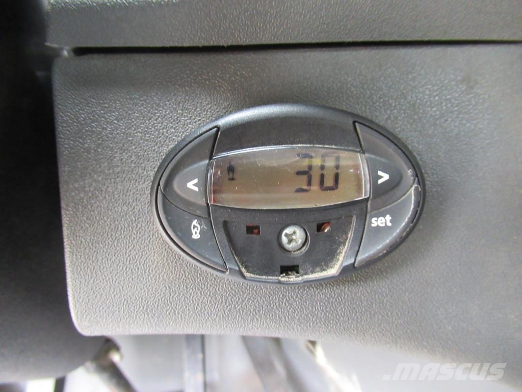 Iveco Daily 29L13 2.3HPi 93KW 345 DOKA Dubbelcabine Furgonetas caja abierta