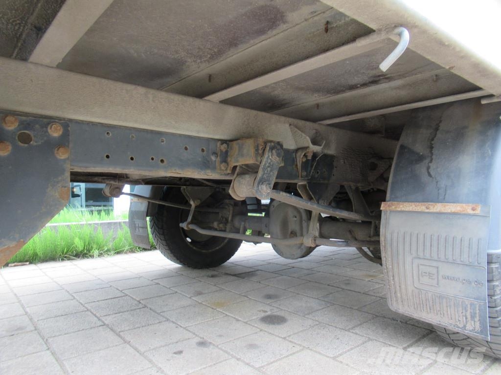 Iveco Daily 29L13 2.3HPi 93KW 345 DOKA Dubbelcabine Furgonetas caja abierta