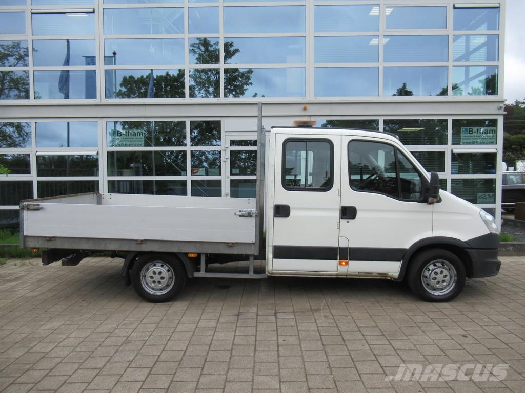 Iveco Daily 29L13 2.3HPi 93KW 345 DOKA Dubbelcabine Furgonetas caja abierta