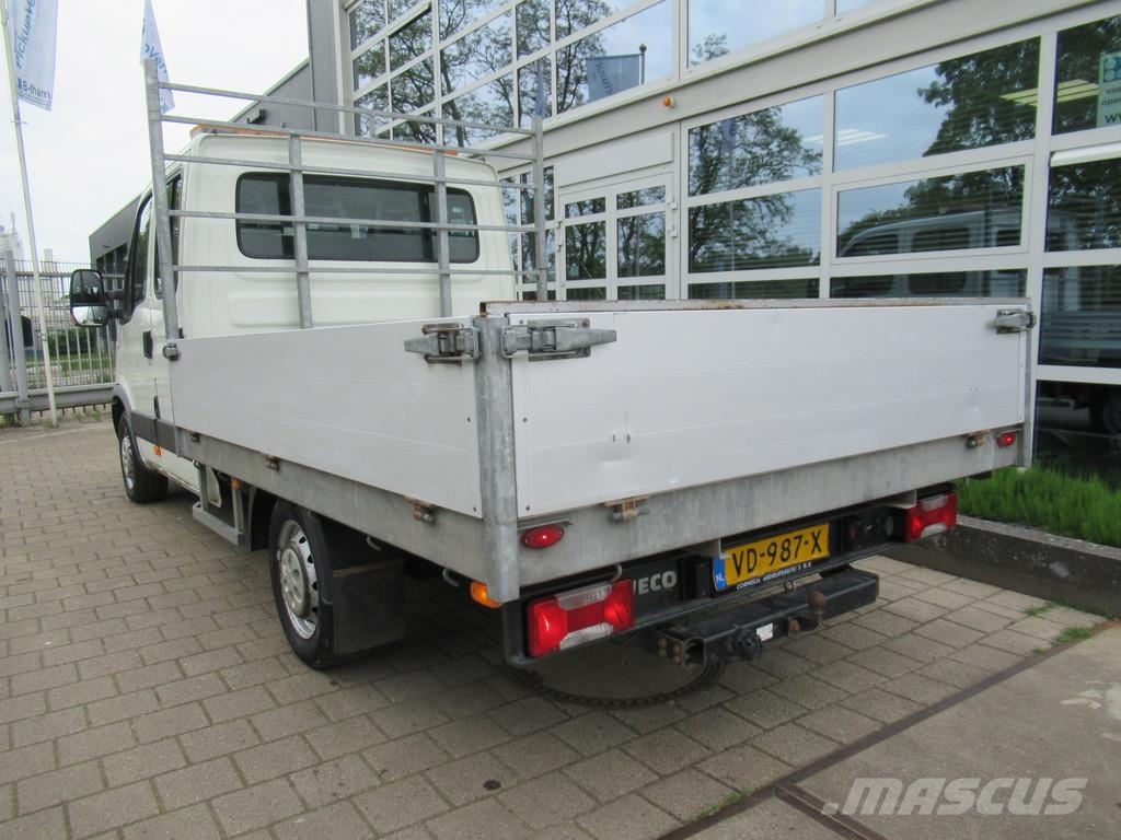 Iveco Daily 29L13 2.3HPi 93KW 345 DOKA Dubbelcabine Furgonetas caja abierta