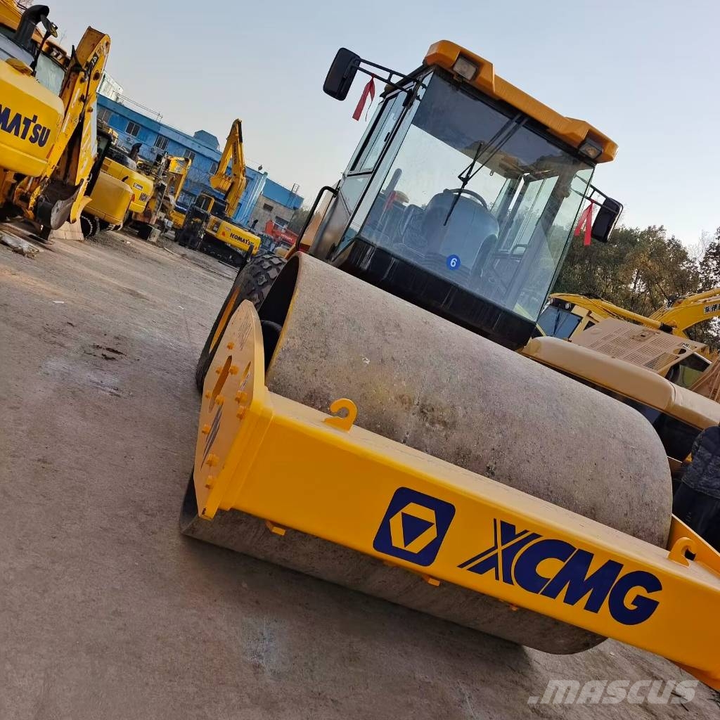 XCMG XS143J Plenty of road roller in stock Egydobos hengerek