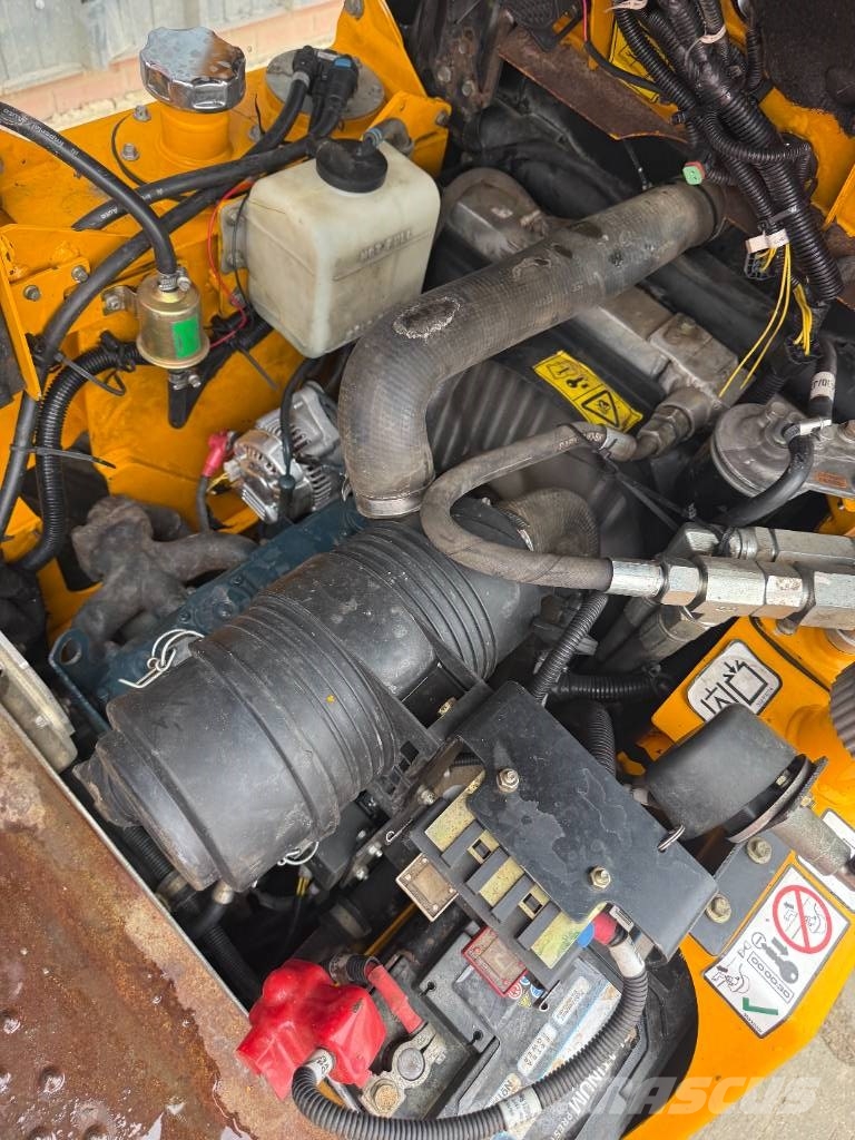 JCB 1 THT عربات نقل قلابة للمواقع