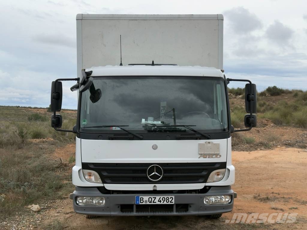 Mercedes Benz Atego 818 Bakwagens met gesloten opbouw