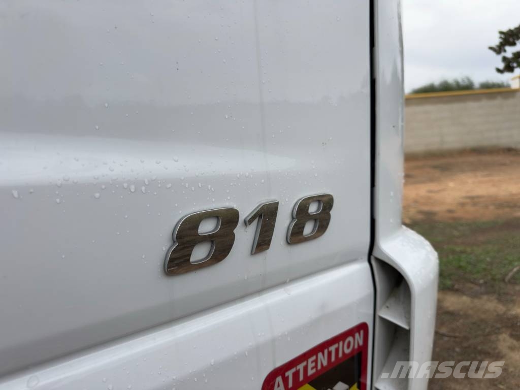 Mercedes Benz Atego 818 Bakwagens met gesloten opbouw