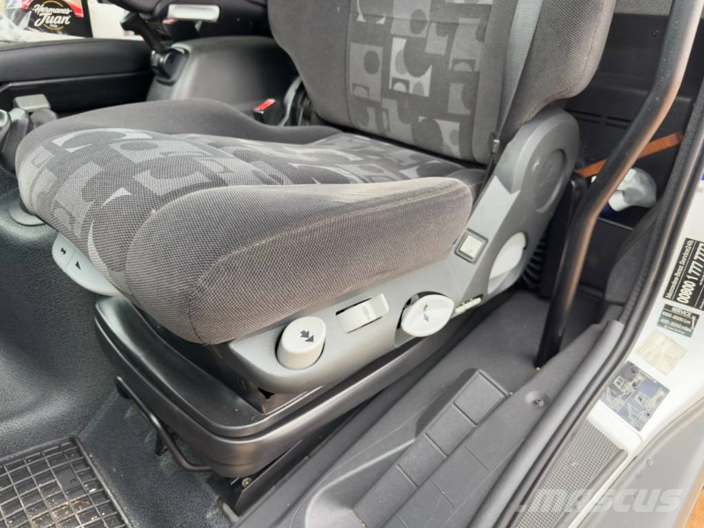 Mercedes Benz Atego 818 Bakwagens met gesloten opbouw