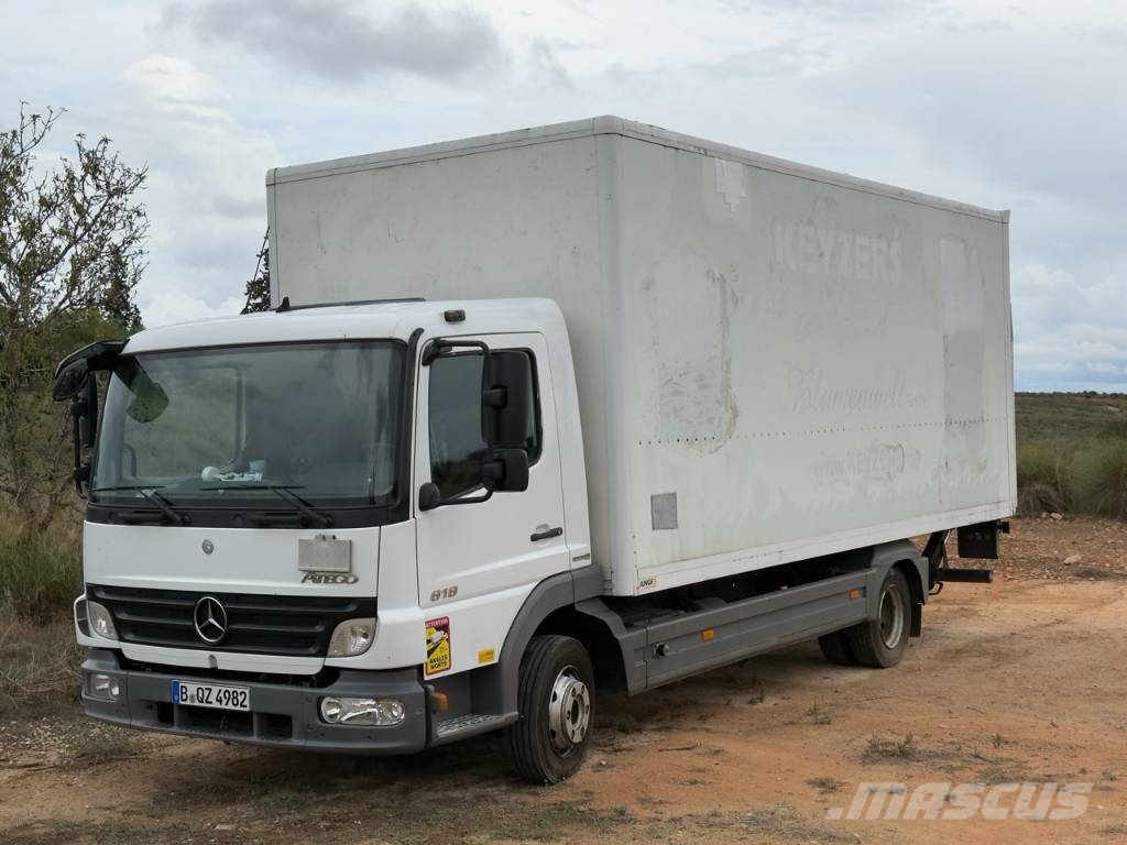 Mercedes Benz Atego 818 Bakwagens met gesloten opbouw
