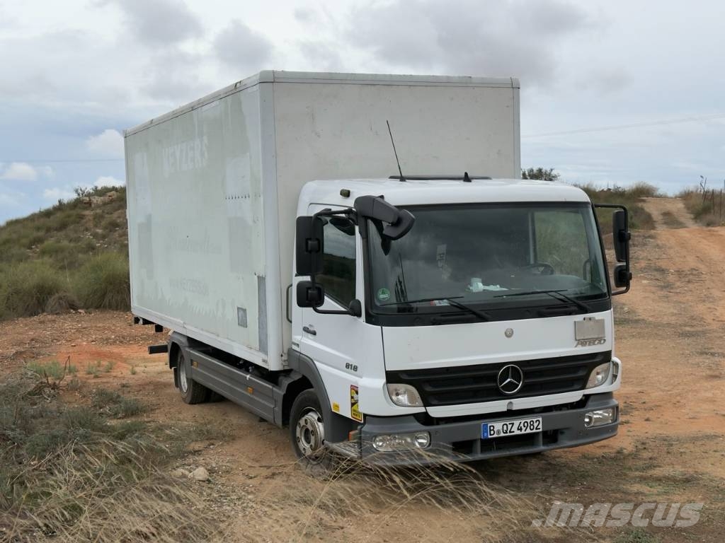 Mercedes Benz Atego 818 Bakwagens met gesloten opbouw
