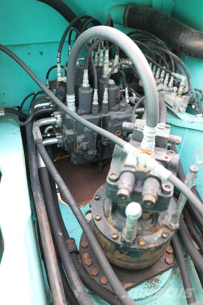 Kobelco SK 210-8 Гусеничные экскаваторы