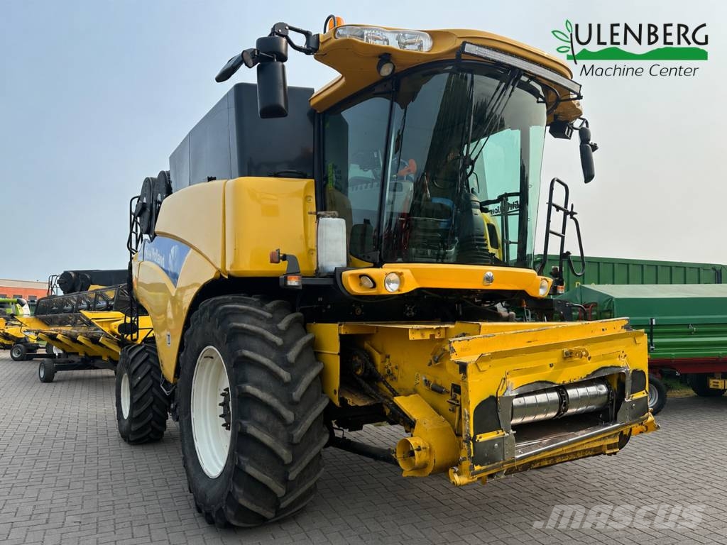 New Holland CR 9090 حصادات