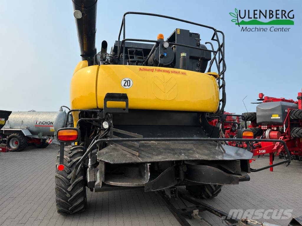 New Holland CR 9090 حصادات