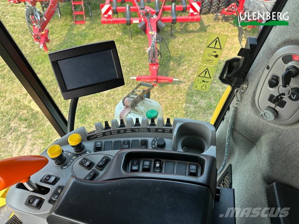 New Holland CR 9090 حصادات