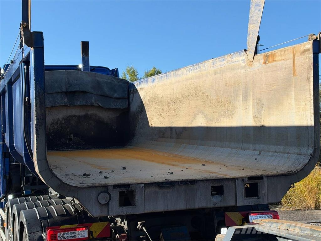 Volvo FH16 750 autom.kasettiyhdistelmä Savivarčių priekabų vilkikai