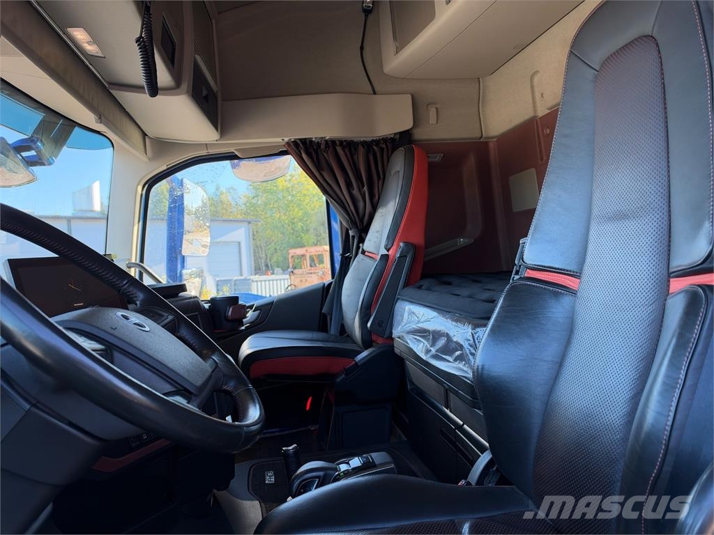 Volvo FH16 750 autom.kasettiyhdistelmä Savivarčių priekabų vilkikai